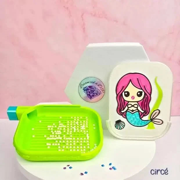 Plateau Couvercle Circé - Dimension : 9 cm x 9 cm - Broderie à Diamant - Diamond Painting